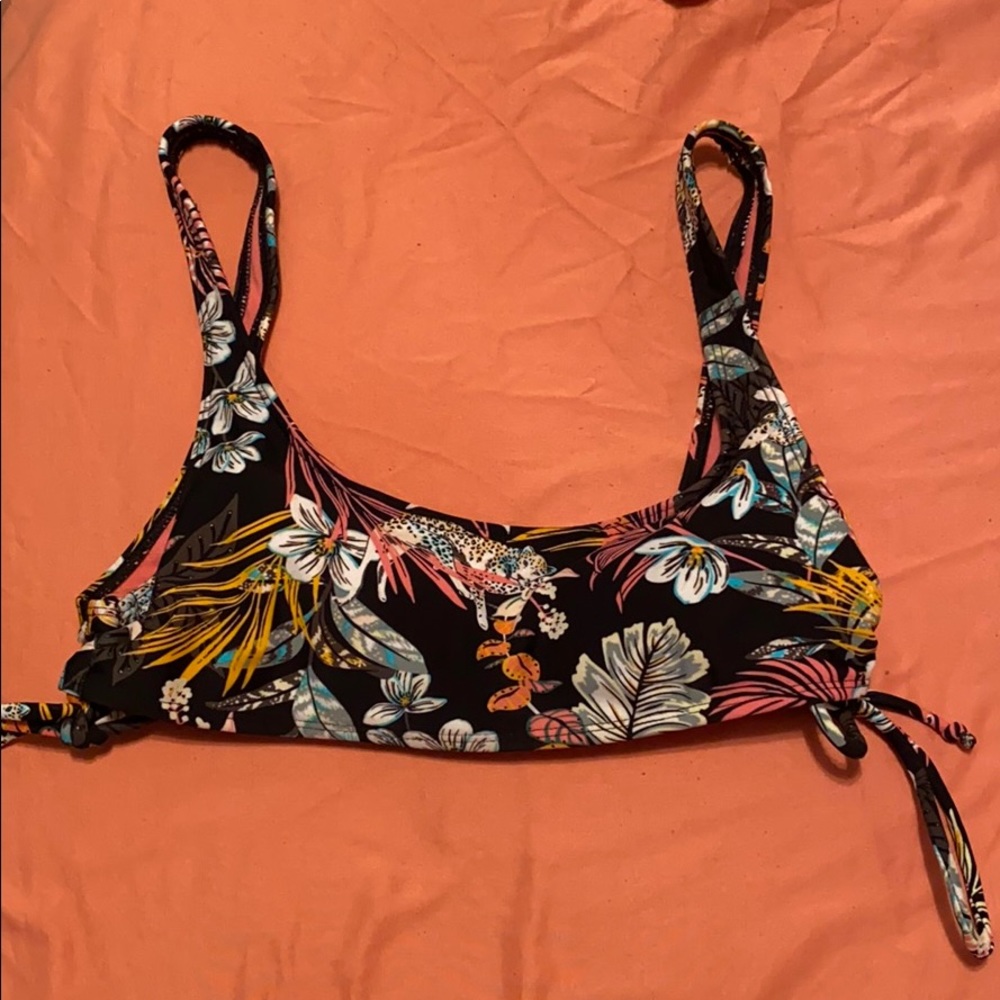 bikini top